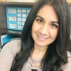 Meet your Posher, Rebeca